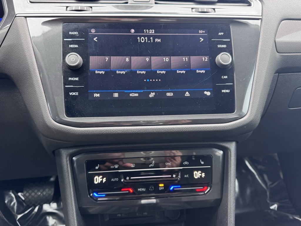 2023 Volkswagen Tiguan SE Image 27 of 42