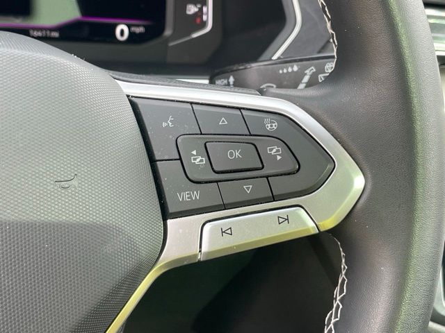 Vehicle image 16 of 30
