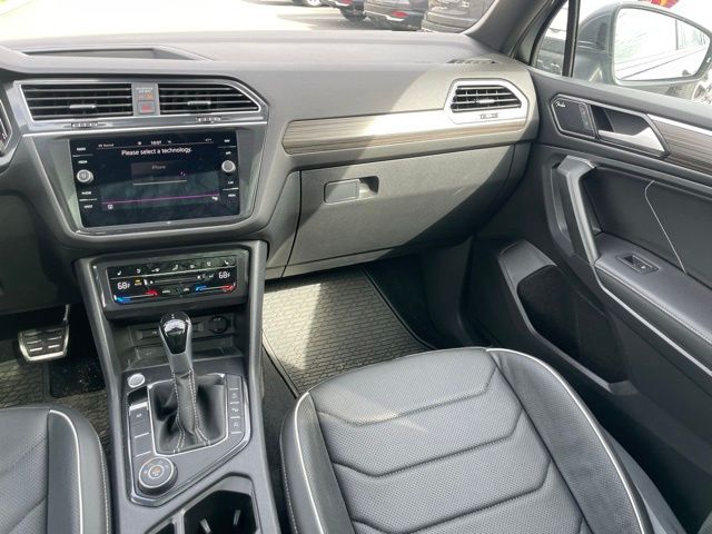 Vehicle image 10 of 30