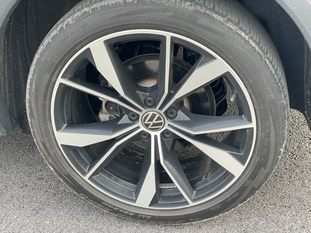 Vehicle image 25 of 30