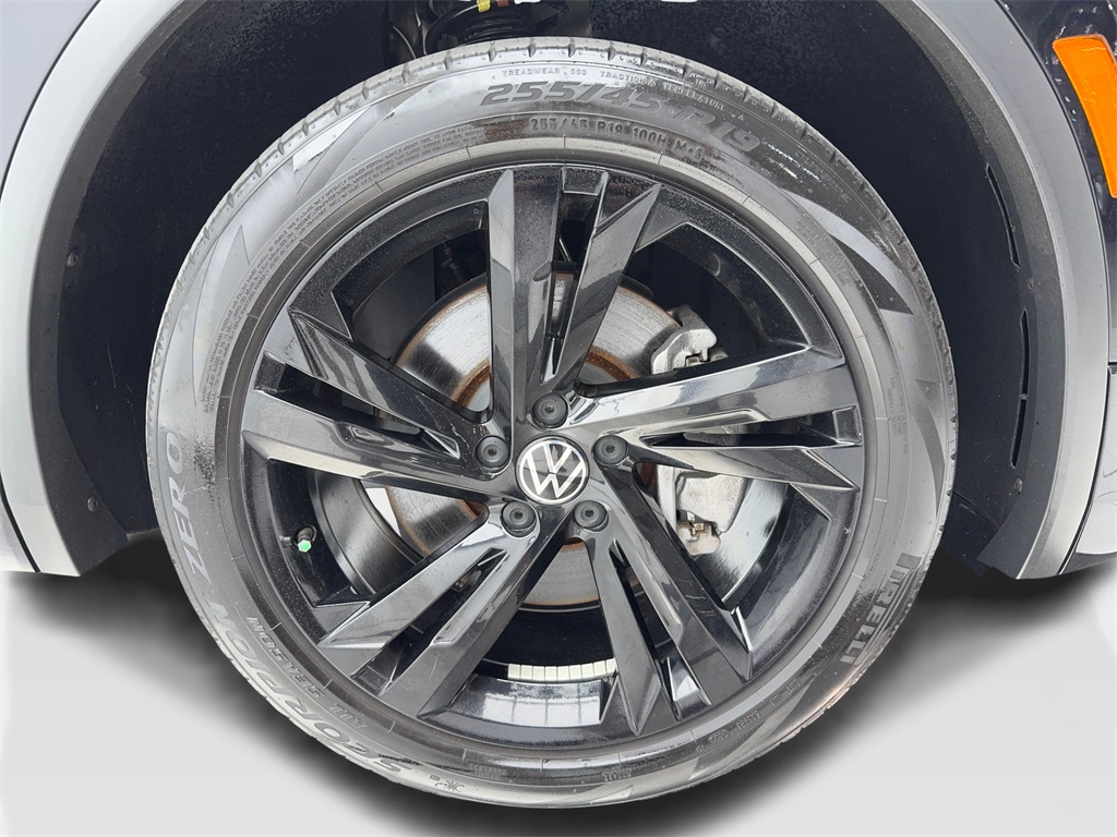 Vehicle image 53 of 60