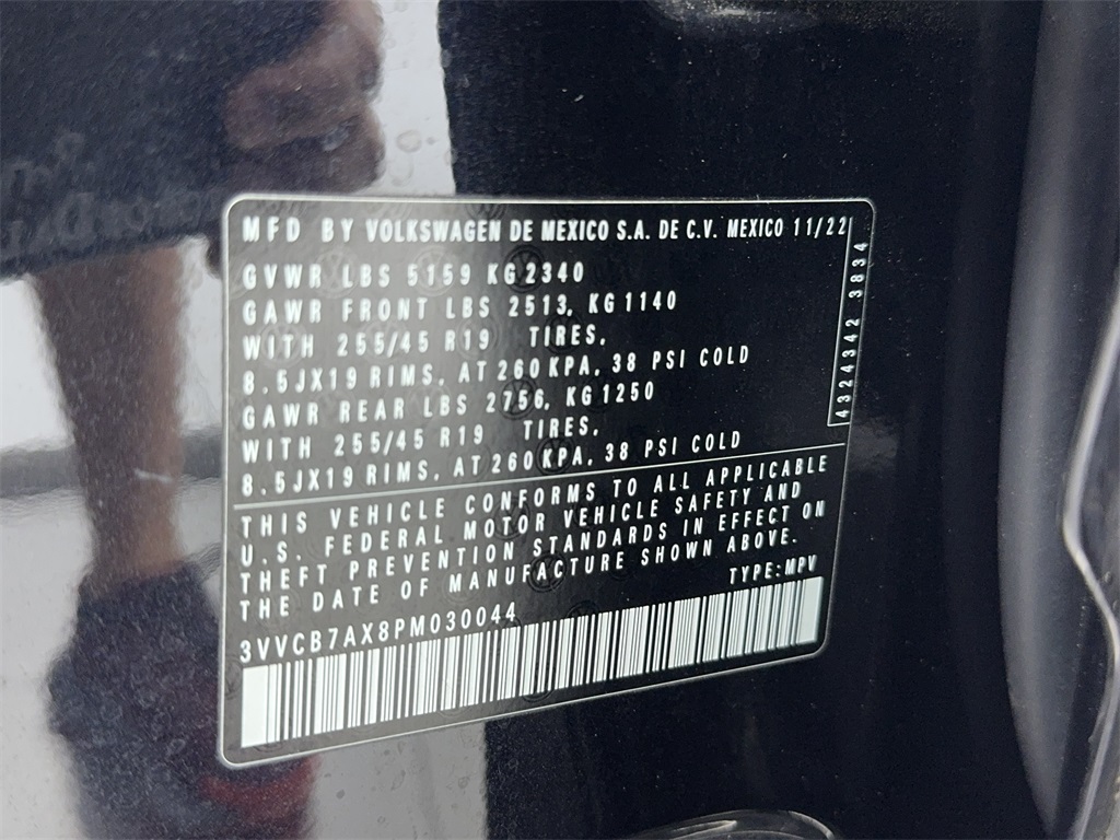 Vehicle image 56 of 60