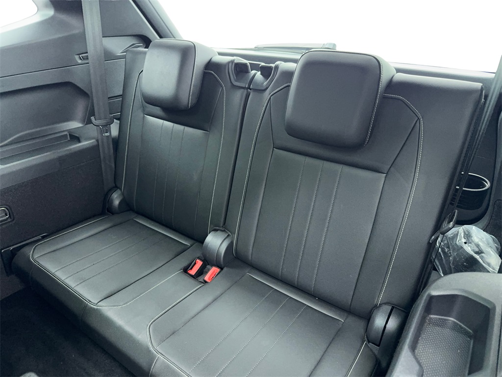 Vehicle image 43 of 60