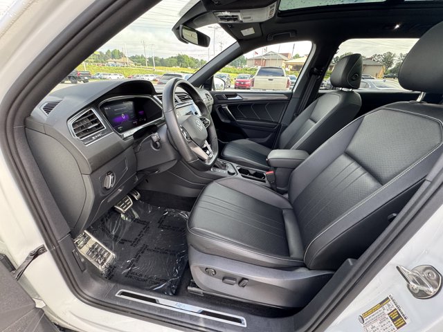 Vehicle image 14 of 35