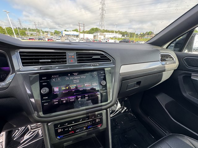 Vehicle image 16 of 35