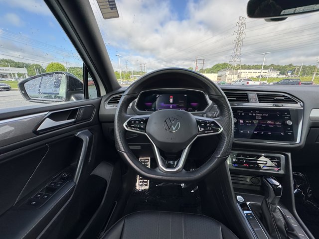 Vehicle image 17 of 35