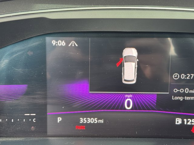 Vehicle image 23 of 35