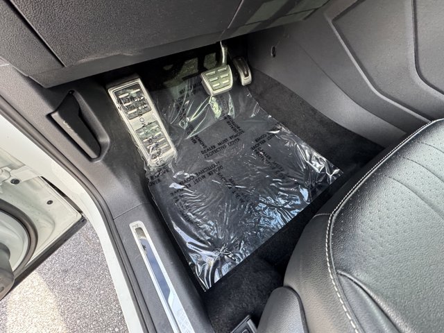 Vehicle image 15 of 35