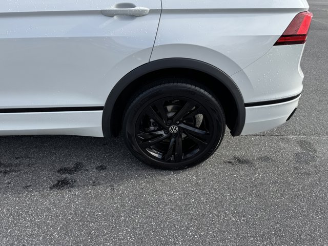 Vehicle image 11 of 35