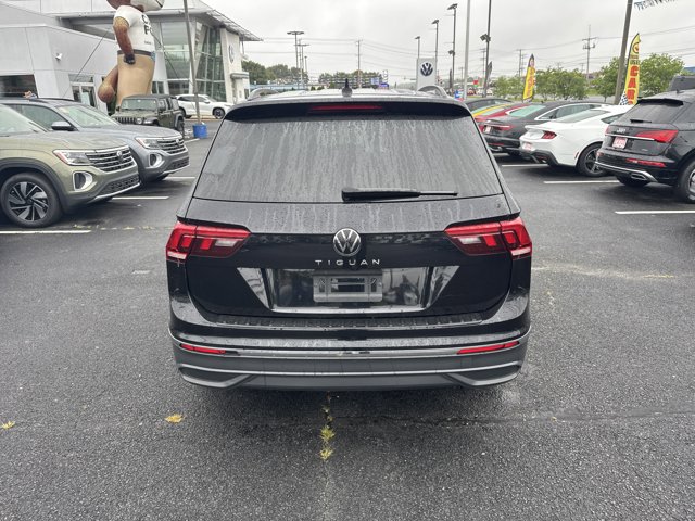 Vehicle image 6 of 13