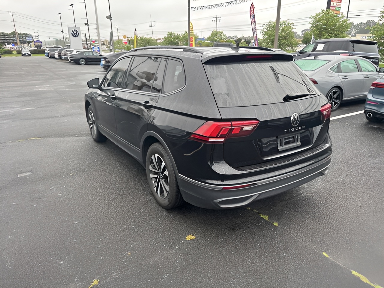 Vehicle image 12 of 13
