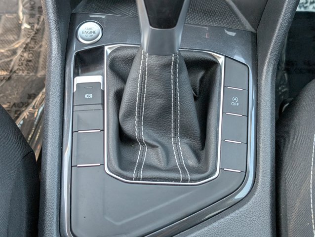 Vehicle image 24 of 37
