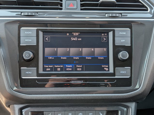 Vehicle image 26 of 37