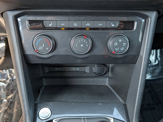 Vehicle image 25 of 37