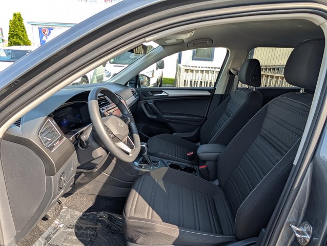 Vehicle image 16 of 37