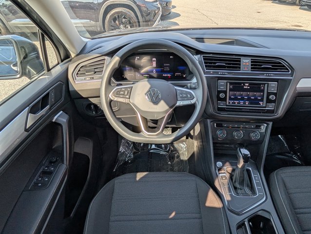 Vehicle image 17 of 37