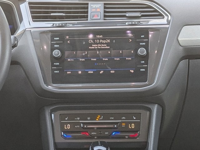 Vehicle image 21 of 41