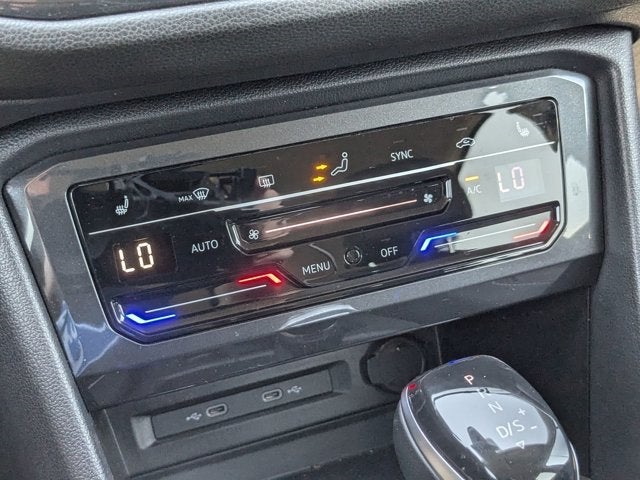 Vehicle image 23 of 41
