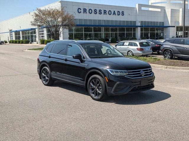Vehicle image 6 of 41