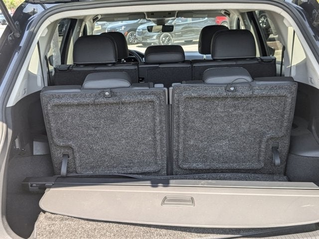 Vehicle image 35 of 41
