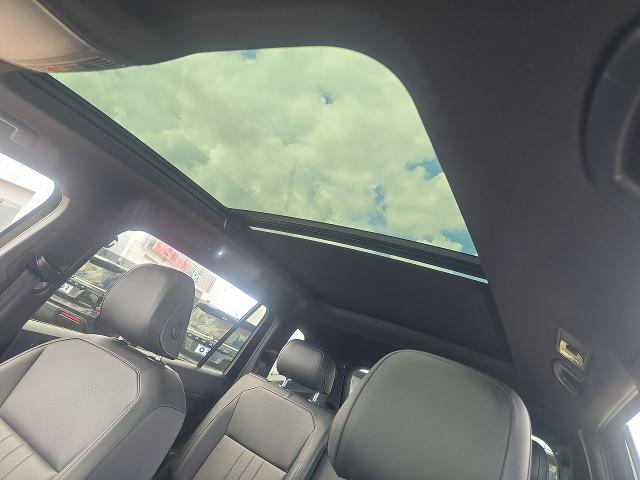 Vehicle image 18 of 35
