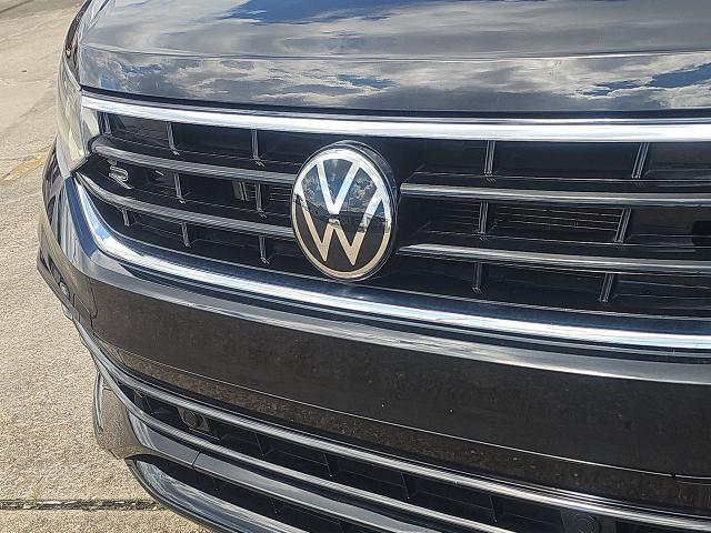 Vehicle image 31 of 35