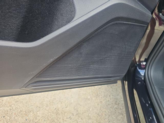 Vehicle image 24 of 35