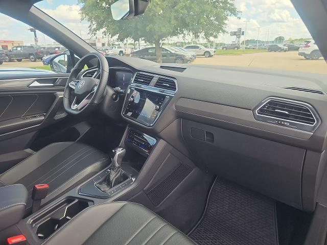 Vehicle image 29 of 35