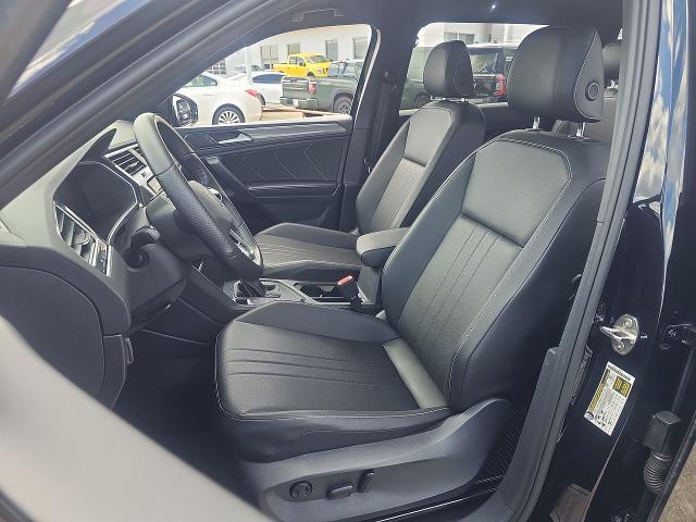 Vehicle image 19 of 35