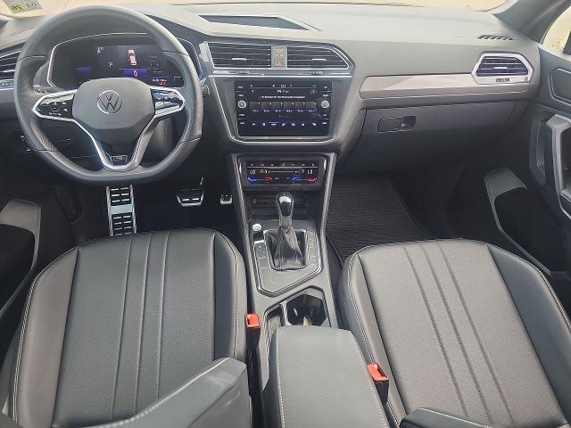 Vehicle image 20 of 35
