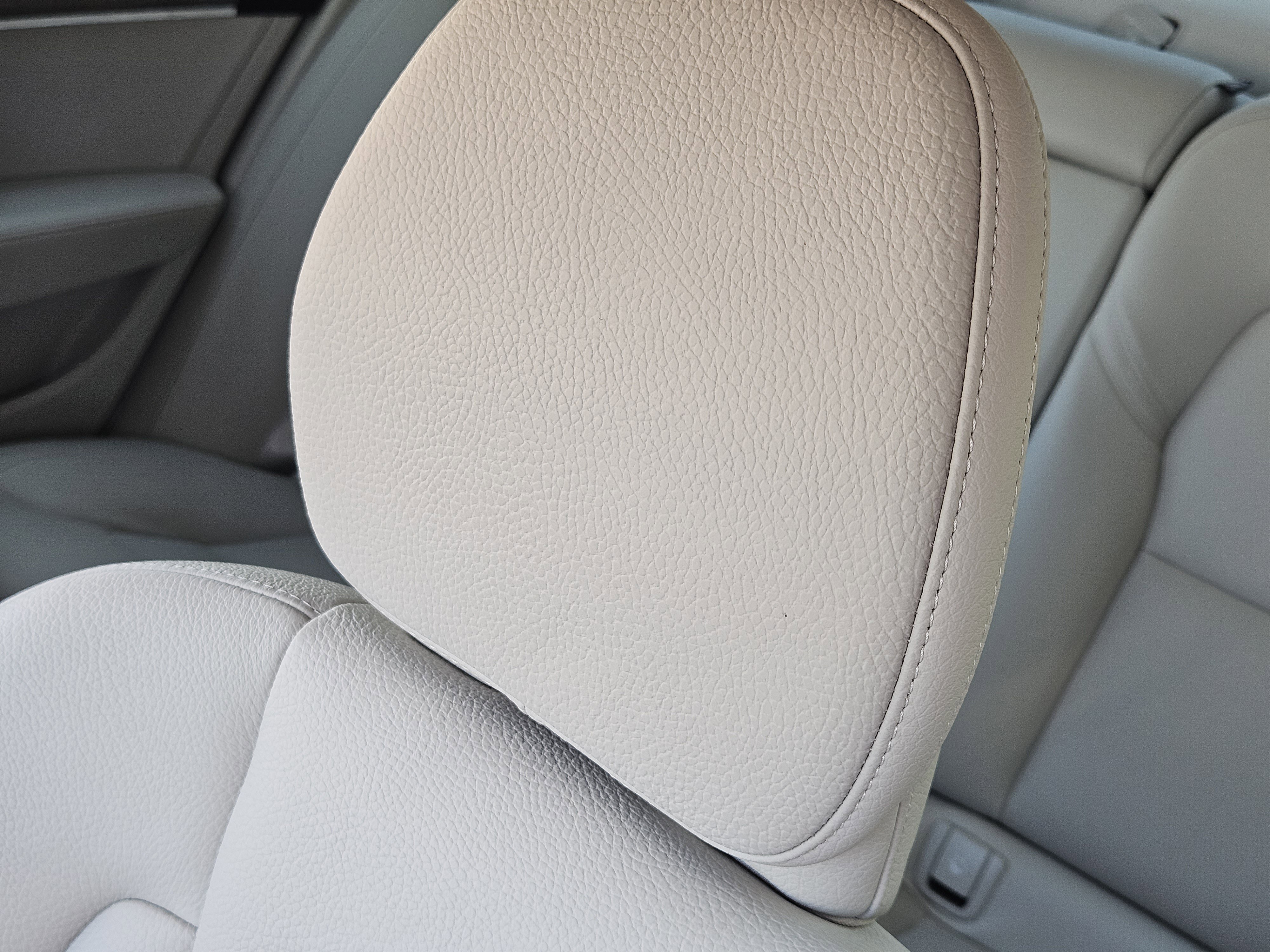 2023 Volvo S90 Plus Image 20 of 21