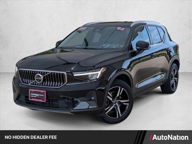 2023 Volvo XC40 Plus Bright Theme Image 1 of 27