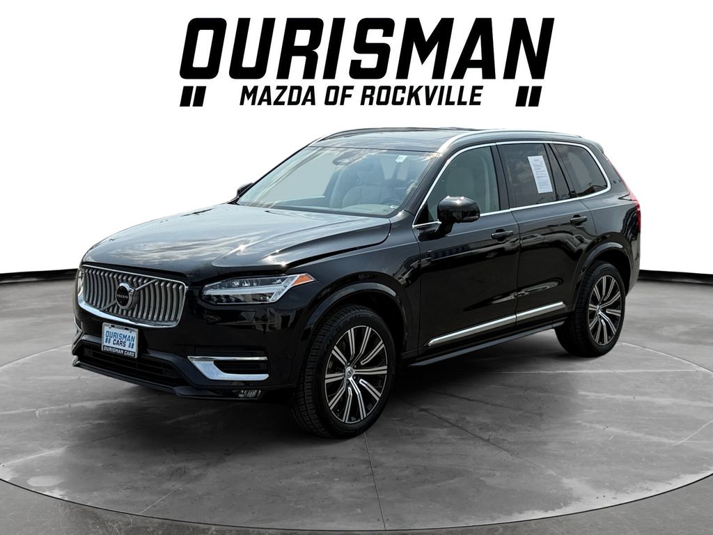 2023 Volvo XC90 Plus Image 1 of 32