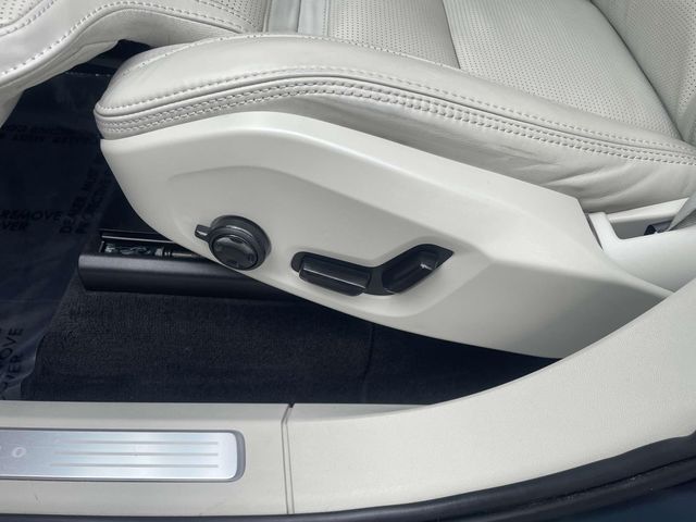 2023 Volvo XC90 Ultimate Image 22 of 36