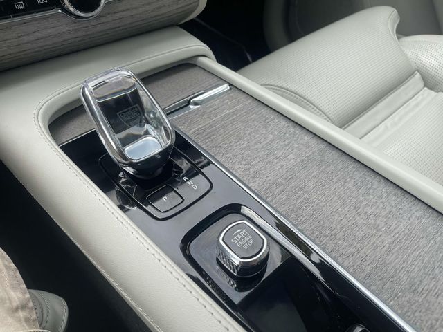 2023 Volvo XC90 Ultimate Image 28 of 36