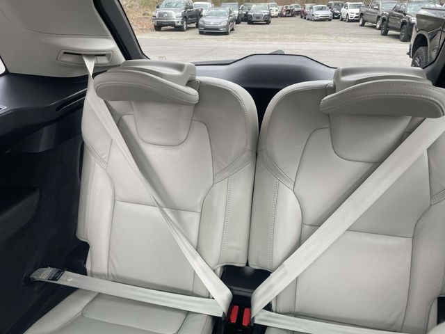 2023 Volvo XC90 Ultimate Image 17 of 36
