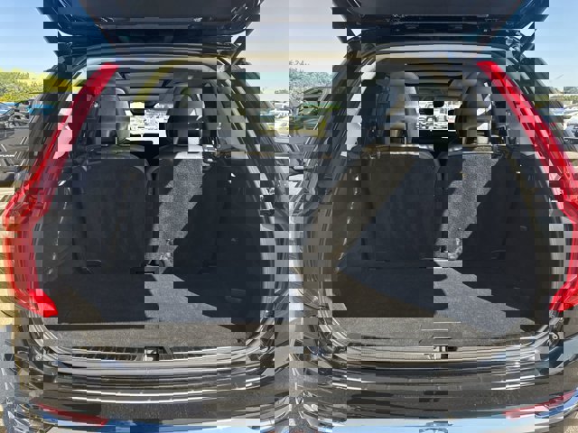 2023 Volvo XC90 Ultimate Image 11 of 34