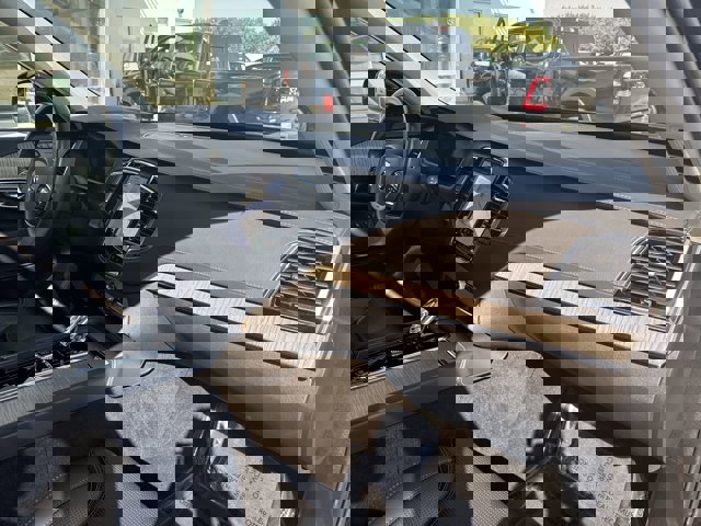 2023 Volvo XC90 Ultimate Image 18 of 34