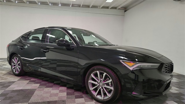 Vehicle image 10 of 27