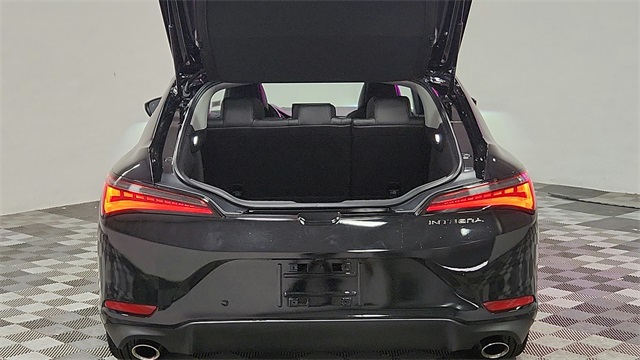 Vehicle image 22 of 27