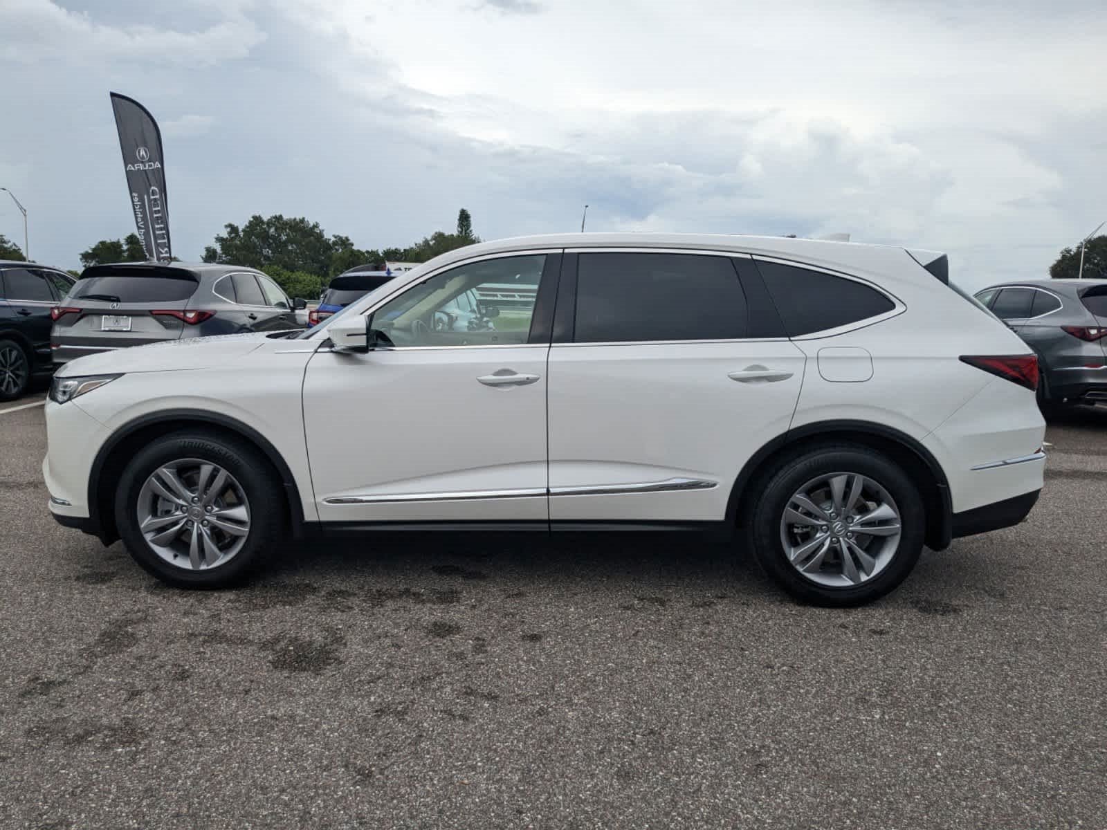 Vehicle image 15 of 60