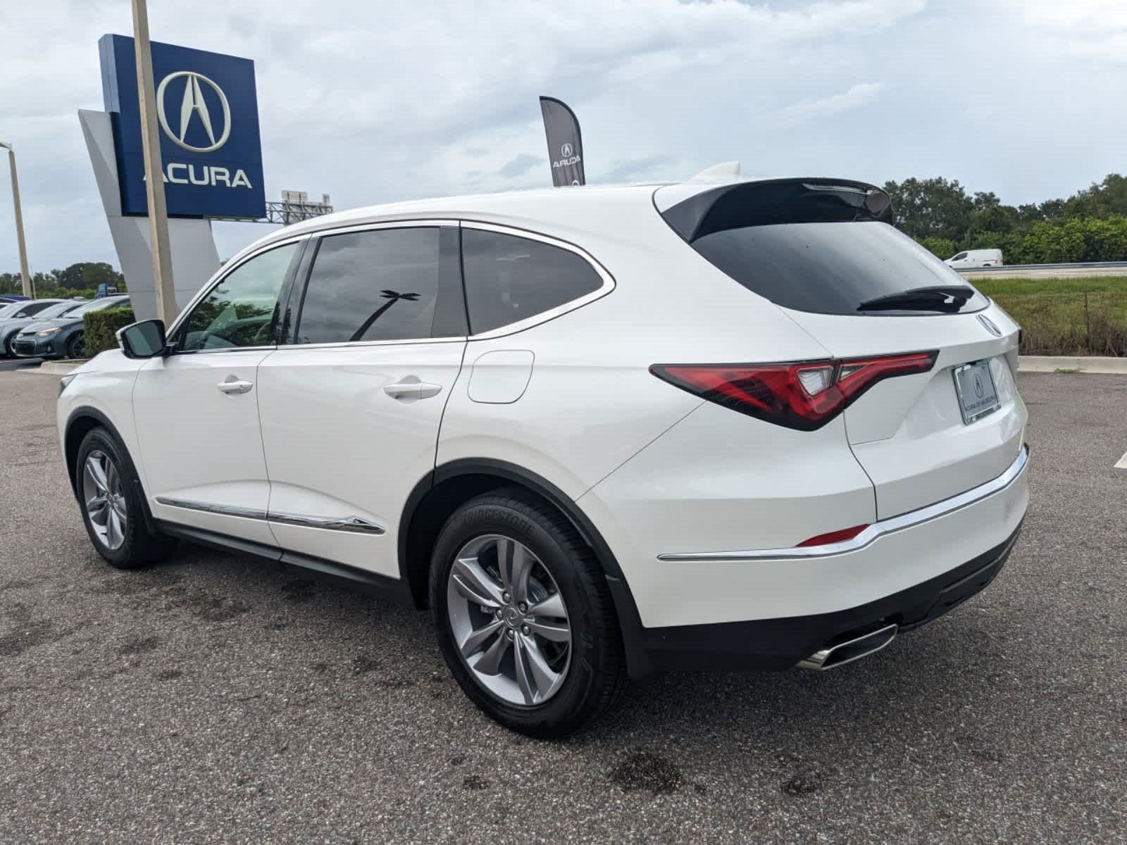 Vehicle image 13 of 60