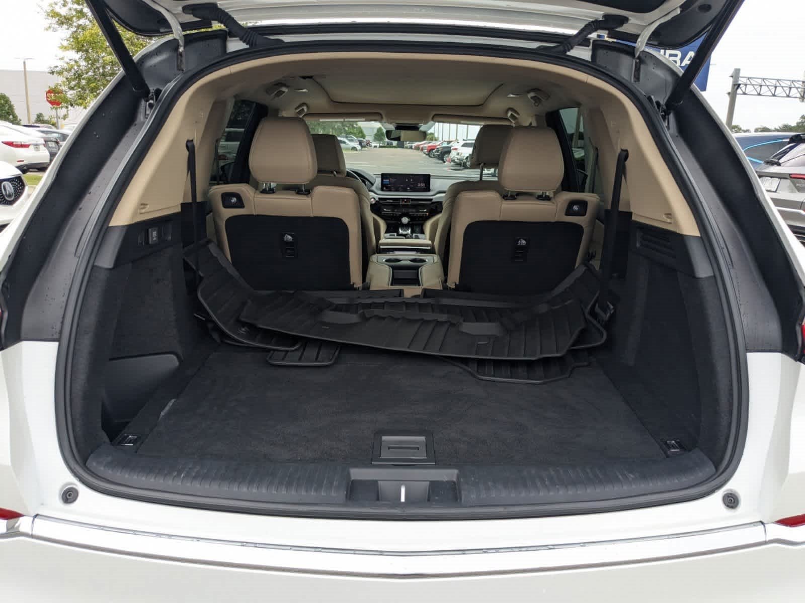 Vehicle image 43 of 60