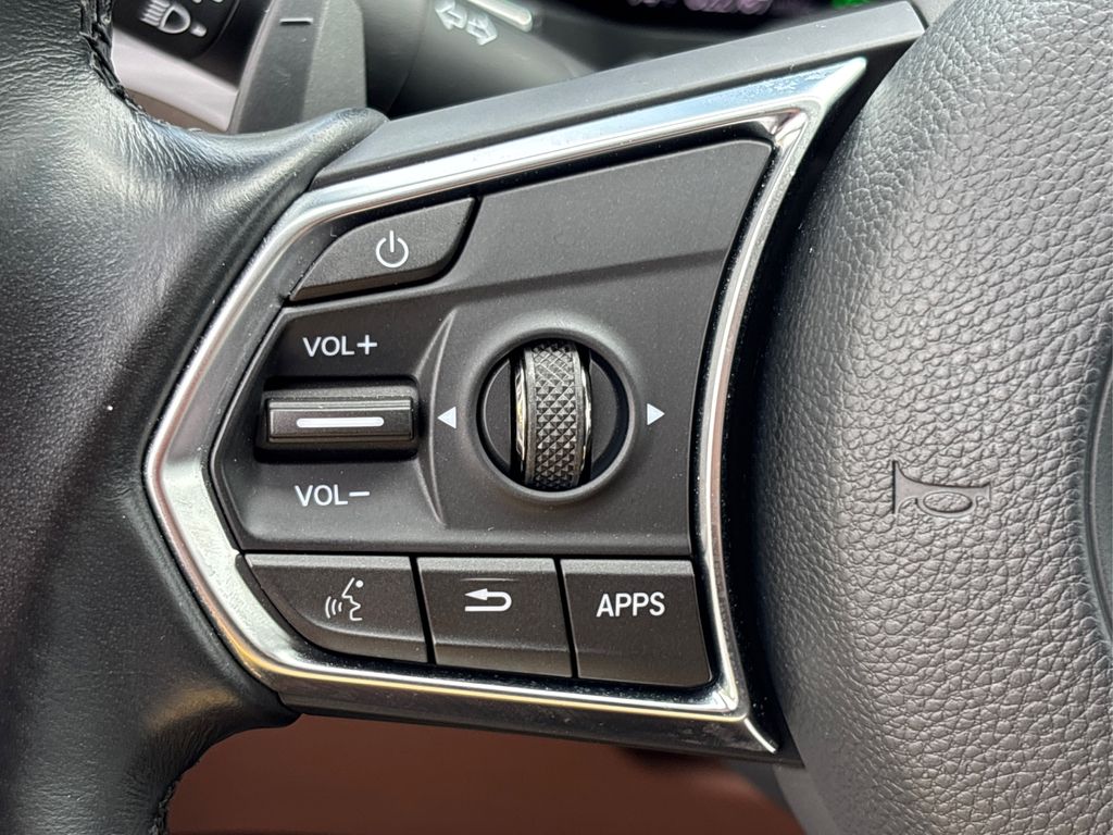Vehicle image 34 of 36