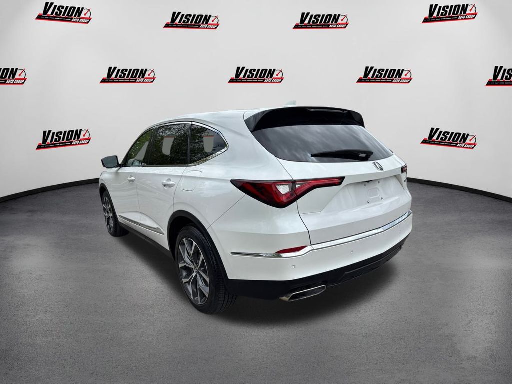 Vehicle image 7 of 36