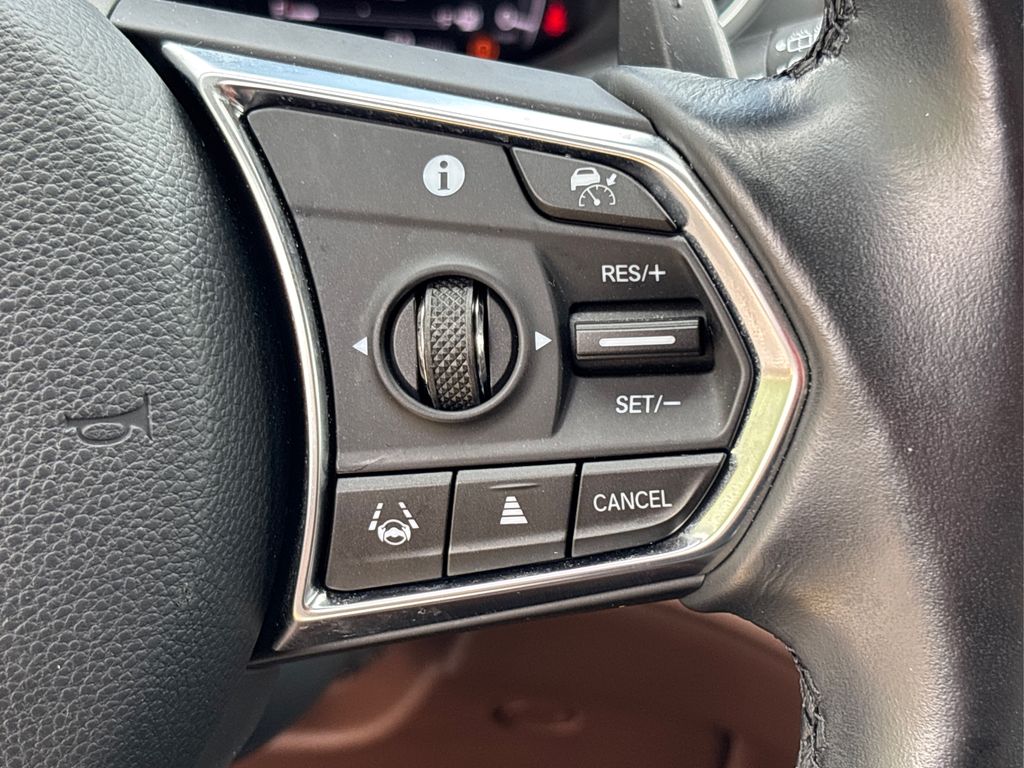 Vehicle image 24 of 36