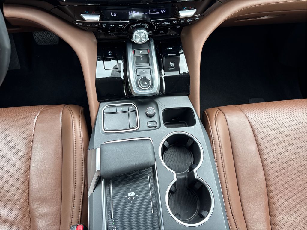 Vehicle image 20 of 36