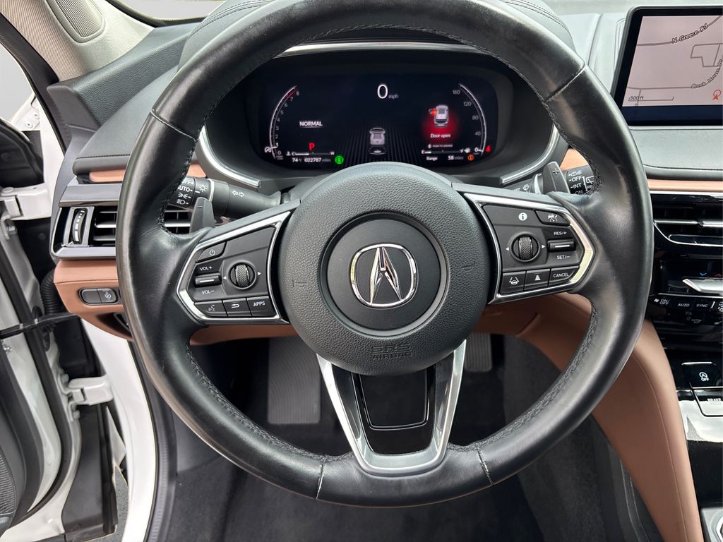 Vehicle image 23 of 36
