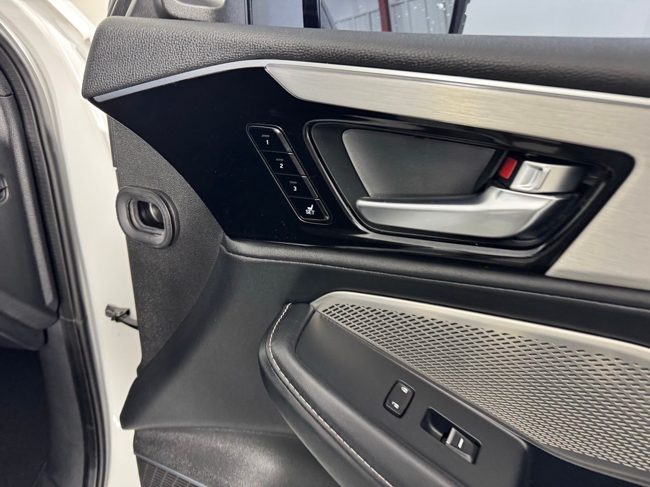 2024 Acura MDX Technology Image 27 of 35