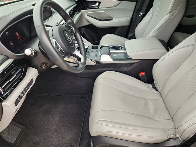 Vehicle image 9 of 23